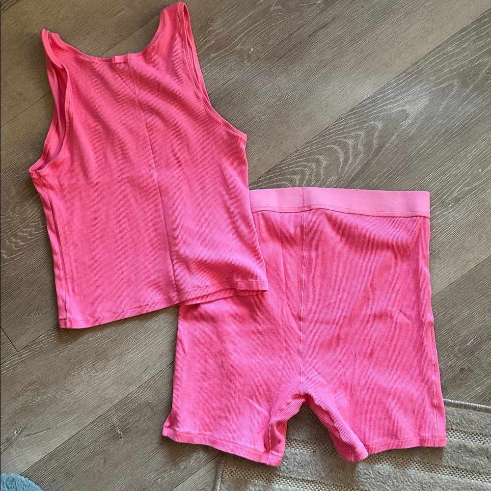 SKIMS | Ribbed Tank Top and Boxer Set - Picture 7 of 8